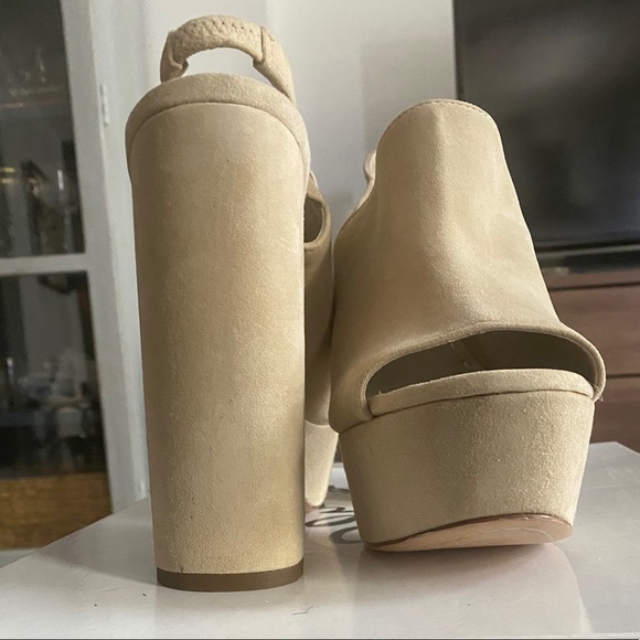 Alice and Olivia suede pumps - Picture 2 of 4